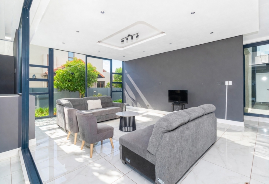 6 Bedroom Property for Sale in The Islands Estates North West